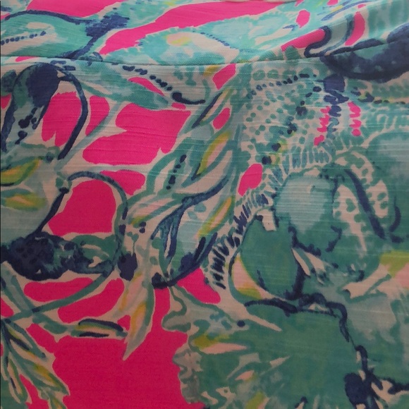 Lilly Pulitzer size 6. Classy. - Picture 3 of 5